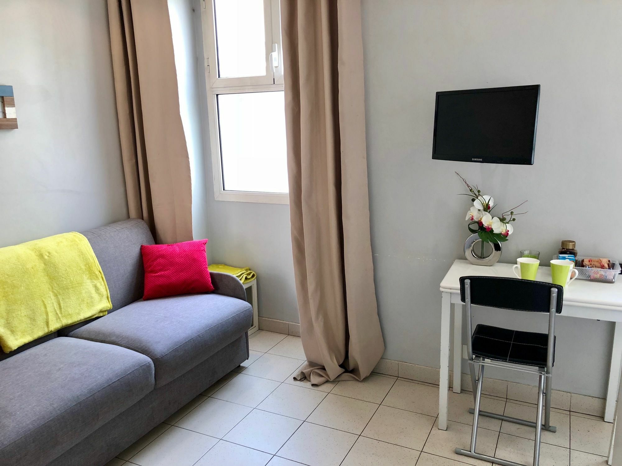 Studios Cenac Riviera Nice Bagian luar foto